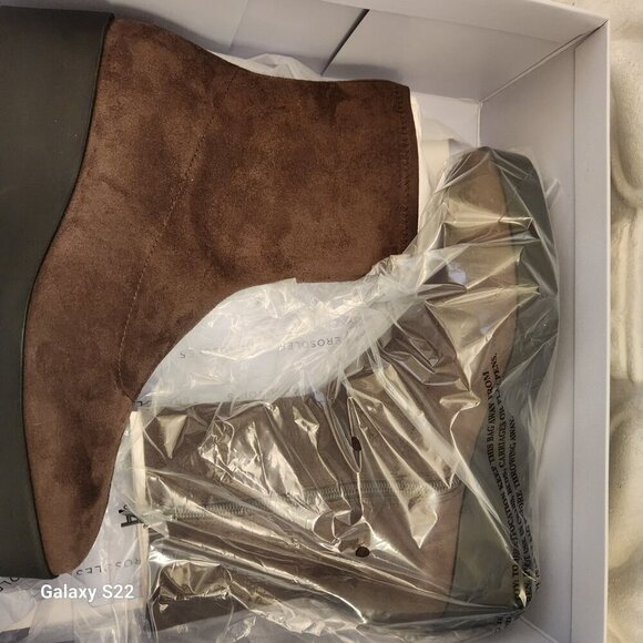 Aerosoles " Chiara" Java Faux Suede Boots. NIB. Size 9.5 - Picture 8 of 9